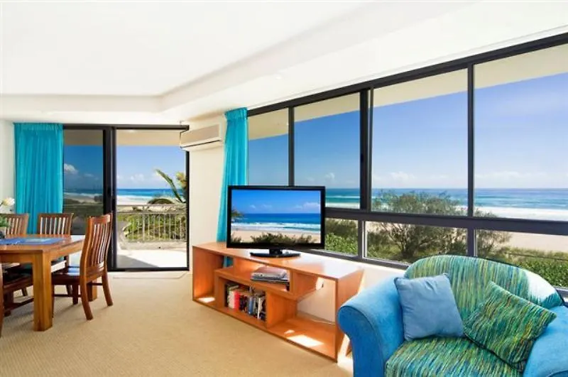 Oceanside Resort - Absolute Beachfront Apartments Gold Coast