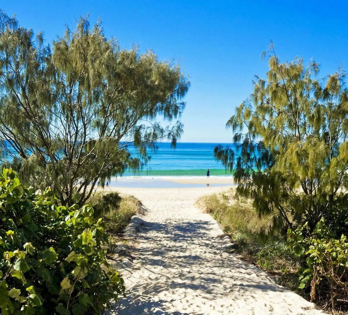 Oceanside Resort - Absolute Beachfront Apartments Gold Coast Aparthotel